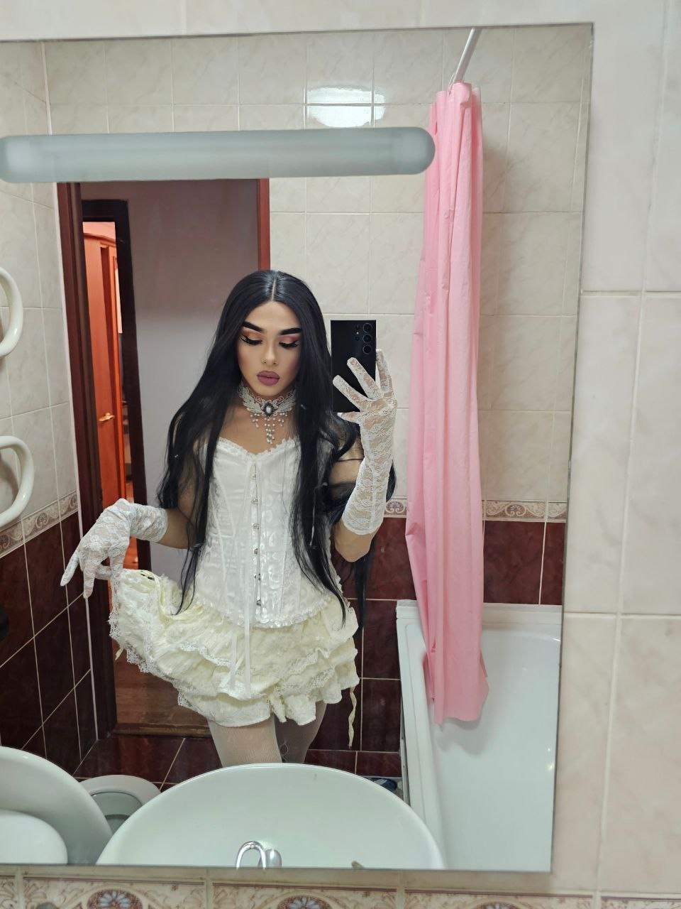 Куколка Алмата — Фото