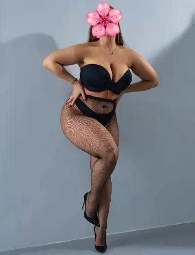 Амина, 30 — Астана